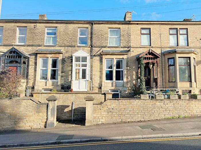 3 Bedroom Terraced House For Sale In Carr Lane, Shipley, BD18