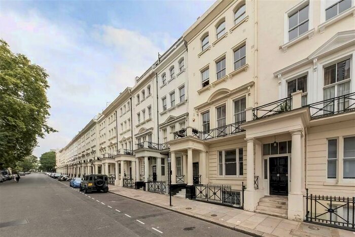 2 Bedroom Flat To Rent In Ennismore Gardens, London, SW7