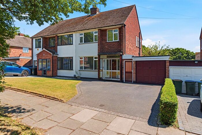 3 Bedroom Semi-Detached House For Sale In Monmouth Close, Coventry, CV5