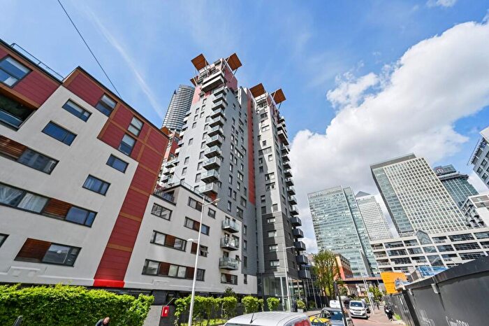 1 Bedroom Flat To Rent In Phoenix Heights West, Canary Wharf, London, E14