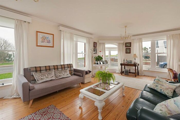 2 Bedroom Apartment To Rent In Tower Hill, Whitstable, CT5