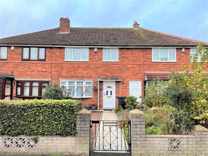3 Bedroom Semi-Detached House To Rent In Jenkinson Road, Wednesbury, WS10