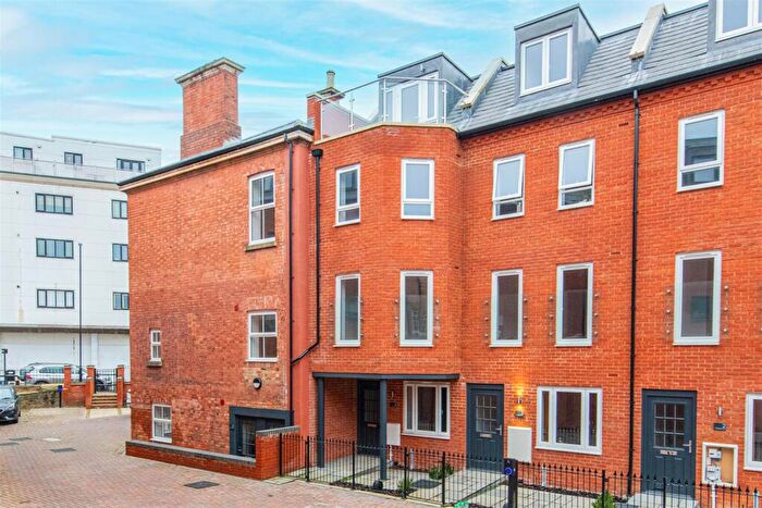 2 Bedroom Terraced House For Sale In Derngate, Northampton, NN1