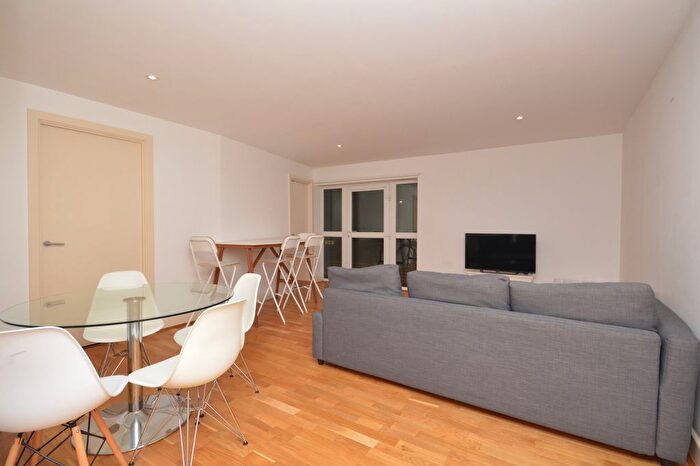 2 Bedroom Flat To Rent In Venus House, Westferry Road, E14