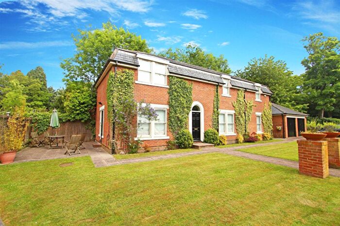 4 Bedroom Detached House To Rent In Jesmond Park Mews, High Heaton, Newcastle Upon Tyne, NE7