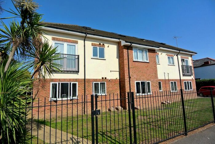 1 Bedroom Maisonette To Rent In Kenilworth Road, Ashford, TW15