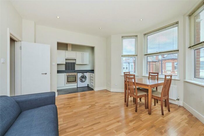 1 Bedroom Flat To Rent In Skardu Road, Cricklewood, London, NW2