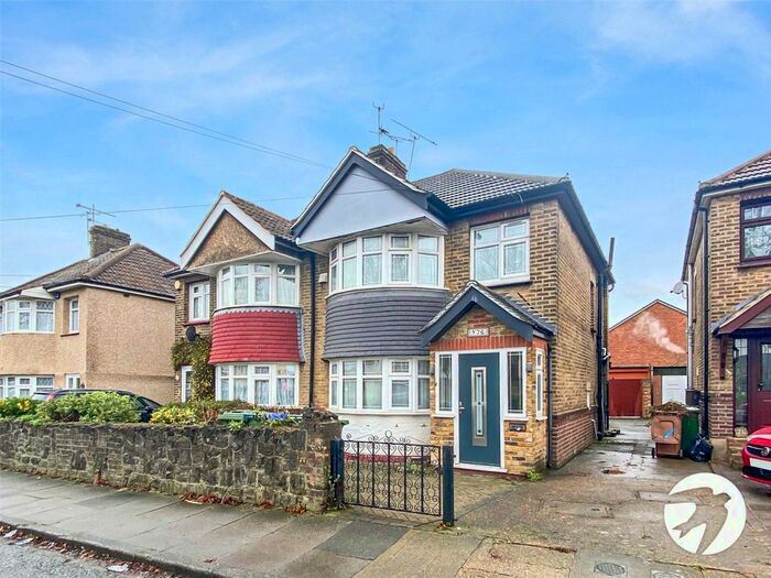 3 Bedroom Semi-Detached House To Rent In Northend Road, Erith, Kent, DA8