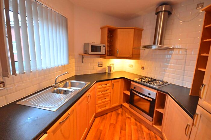 2 Bedroom Apartment To Rent In Wharf Road, Sale, M33