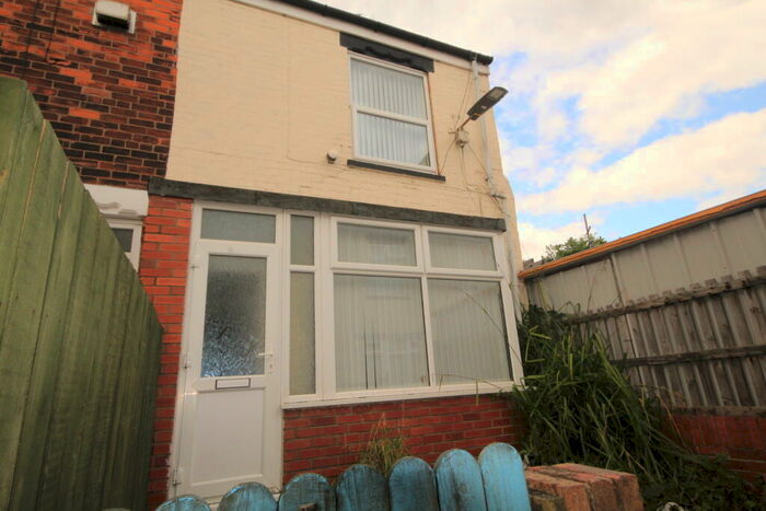2 Bedroom Terraced House To Rent In Irenes Avenue, Lorraine St, Hull, HU8
