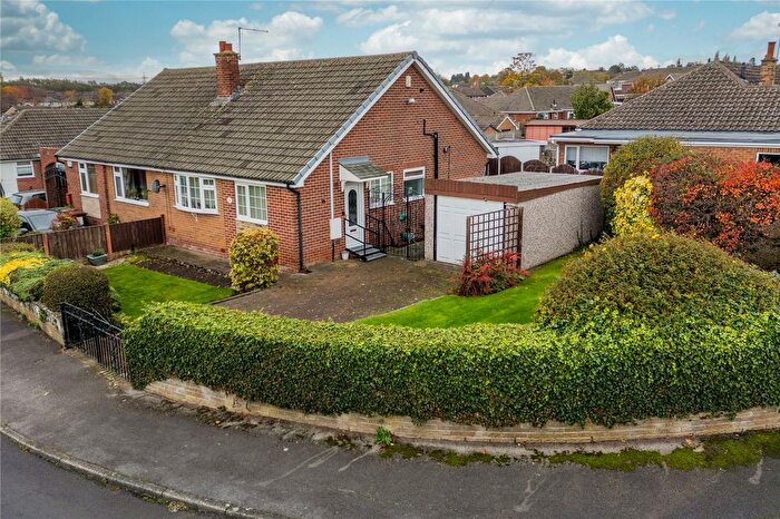 2 Bedroom Bungalow For Sale In Lowfield Crescent, Hemsworth, Pontefract, West Yorkshire, WF9
