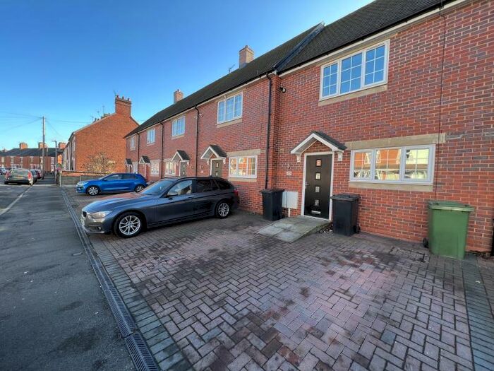 2 Bedroom Terraced House To Rent In Park Avenue, Attleborough, Nuneaton