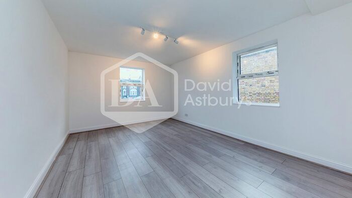 3 Bedroom Flat To Rent In Turnpike Lane, Hornsey Turnpike Lane, London, N8