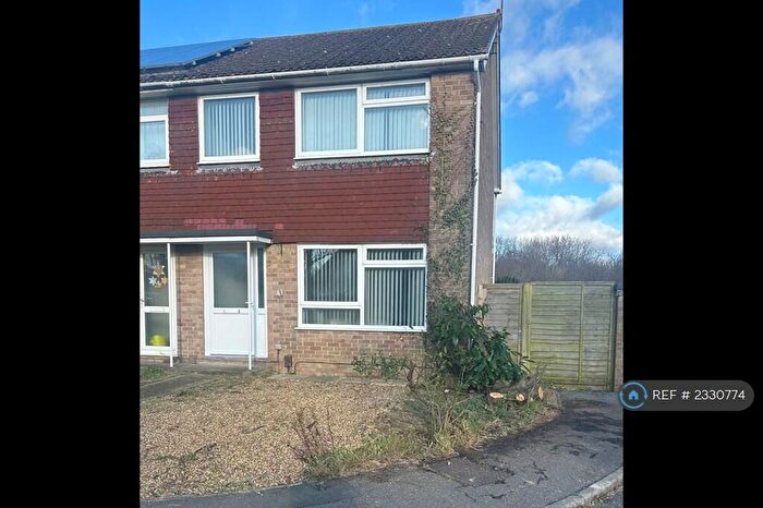 3 Bedroom Semi-Detached House To Rent In The Paddocks, Lancing, BN15