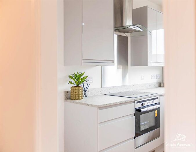 2 Bedroom Property For Sale In Glengarry Road, Perth, PH2