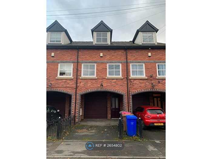 3 Bedroom Terraced House To Rent In Broom Street, Swinton, Manchester, M27