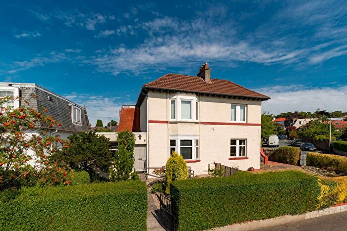 3 Bedroom Flat For Sale In St Ninians Road, Edinburgh, EH12