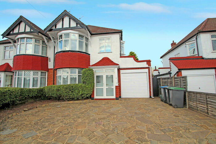 3 Bedroom Semi-Detached House To Rent In Tolworth Rise North, Surbiton, KT5