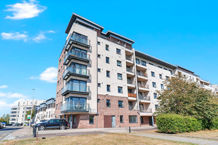 2 Bedroom Flat For Sale In Waterfront Avenue, Edinburgh, EH5
