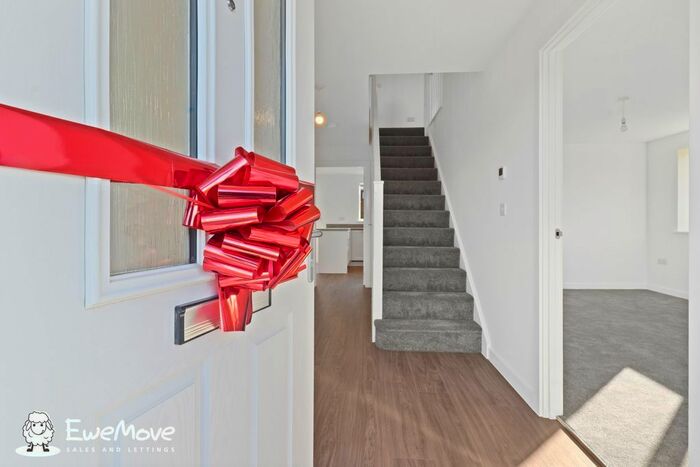 5 Bedroom Detached House To Rent In Cottles Close, Coate, Swindon, SN3