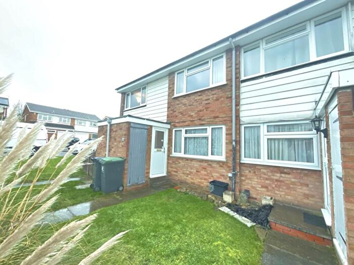 2 Bedroom Flat To Rent In Copperfield, , Chigwell, IG7