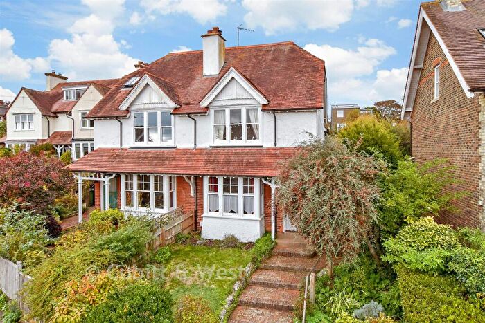 4 Bedroom Semi-Detached House For Sale In The Avenue, Lewes, East Sussex, BN7