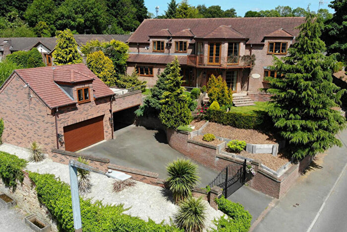 5 Bedroom Detached House For Sale In The Delves, Swanwick, DE55