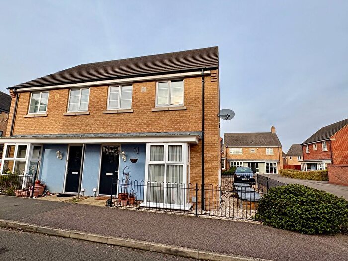 3 Bedroom Semi-Detached House To Rent In Pintail Gardens, Peterborough, PE7