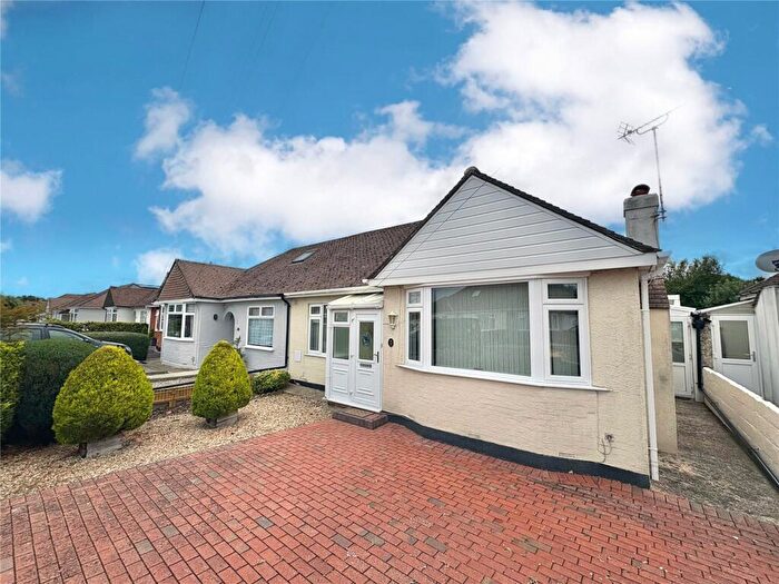 2 Bedroom Bungalow To Rent In Holmefield Avenue, Fareham, Hampshire, PO14
