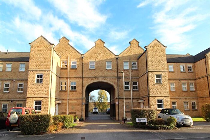2 Bedroom Apartment To Rent In Narrowboat Wharf, LS13