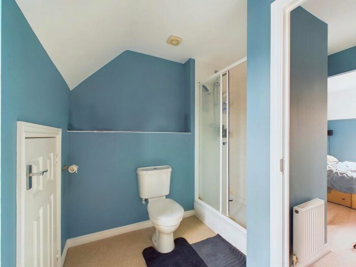 3 Bedroom Terraced House For Sale In Johnson Drive, Leighton Buzzard, Bedfordshire, LU7
