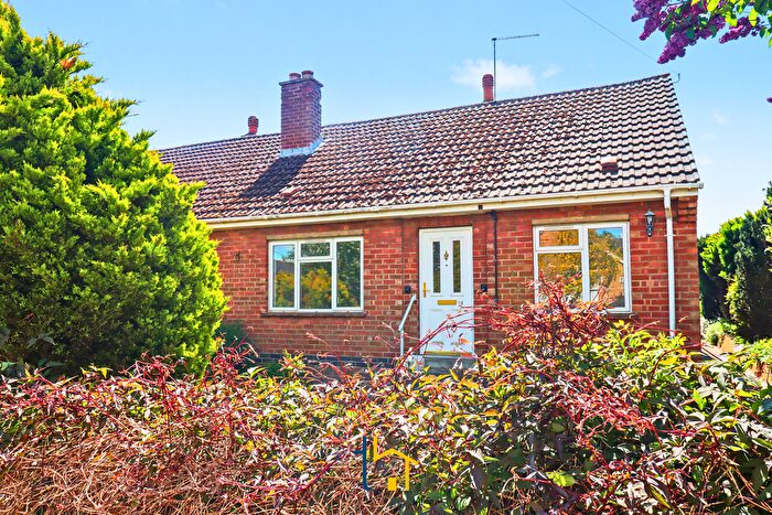 2 Bedroom Semi-Detached Bungalow To Rent In High Street, Yelvertoft, Northampton, NN6
