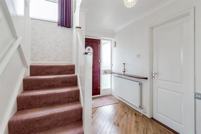 4 Bedroom Detached House For Sale In Oakley Drive, Wellingborough, NN8