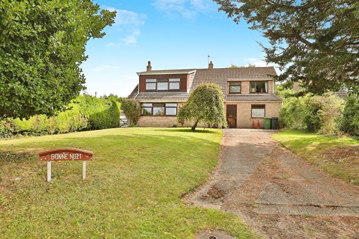 4 Bedroom Detached House For Sale In Church Street, Carbrooke, Thetford, IP25