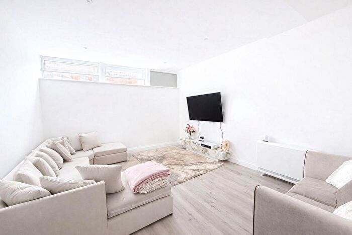 1 Bedroom Flat To Rent In Augusta Place, Worthing, BN11