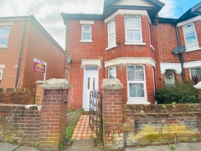 4 Bedroom Property To Rent In Newcombe Road, Southampton, SO15