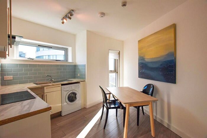 2 Bedroom Flat To Rent In Bloomsbury Court, Nottingham, NG1