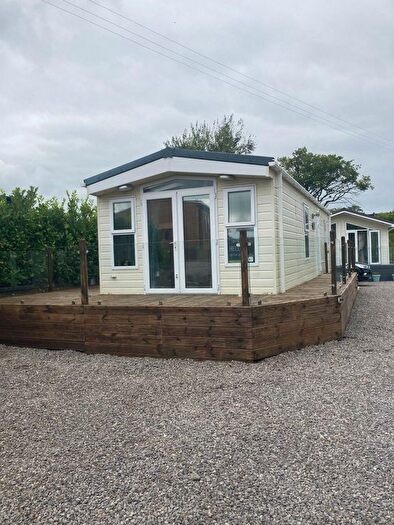 2 Bedroom Mobile/park Home For Sale In Meadows Retreat Lodge Park, Cockermouth, CA13