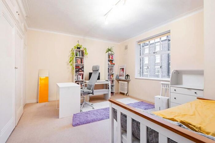 Studio To Rent In Belsize Grove, Belsize Park, London, NW3