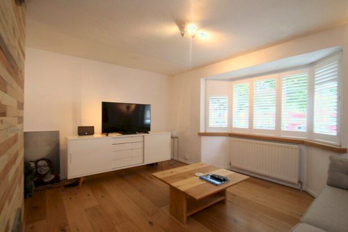 1 Bedroom Flat To Rent In Upper Elmers End Road, Beckenham, BR3
