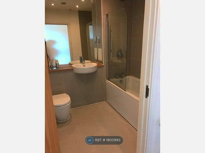 2 Bedroom Flat To Rent In Dartford, Crayford, Dartford, DA1