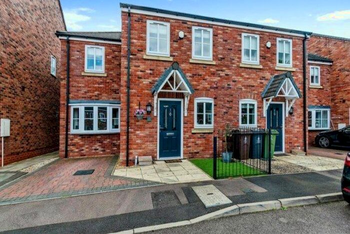 3 Bedroom Semi-Detached House To Rent In Oldacre Gardens, Walsall, WS8