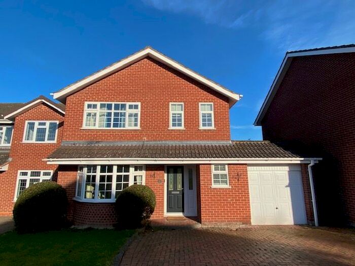 4 Bedroom Detached House To Rent In Abbey Drive, Little Haywood, Stafford, ST18