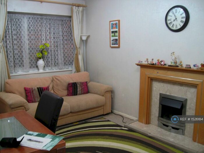 2 Bedroom Flat To Rent In Fosse Road North, Leicester, LE3