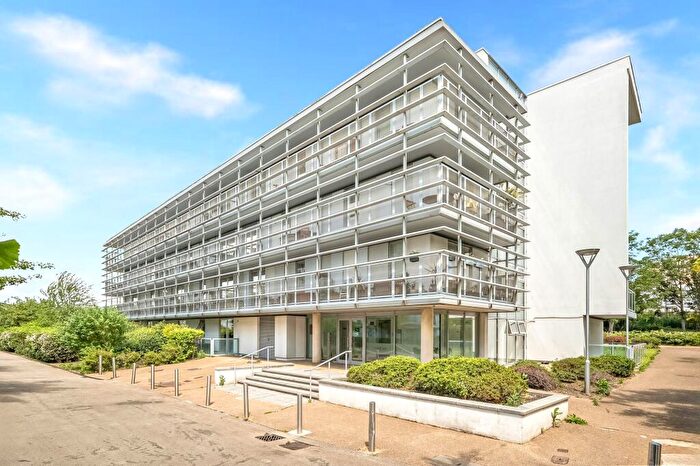2 Bedroom Apartment To Rent In Kinnear Apartments, New River Village, Hornsey, N8