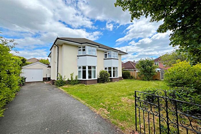 4 Bedroom Detached House To Rent In Bournemouth, BH3