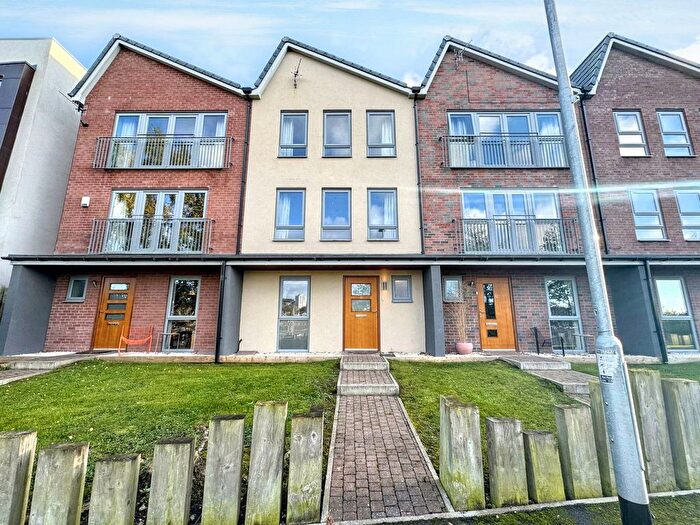 4 Bedroom Town House For Sale In Northside, Gateshead, NE8
