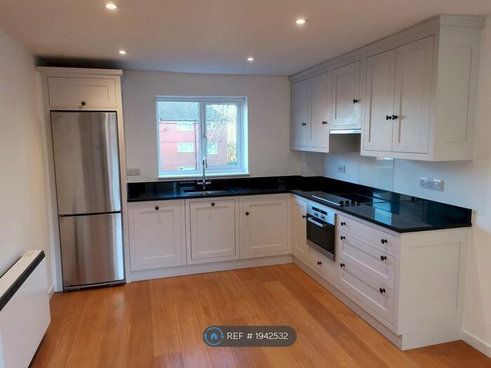 2 Bedroom Flat To Rent In Trinity Mews, Bury St Edmunds, IP33