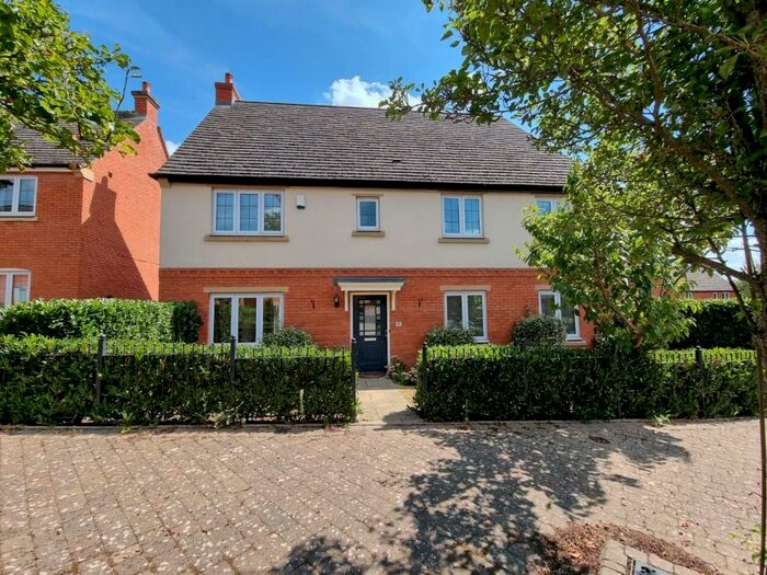 4 Bedroom Semi-Detached House To Rent In Drummond Road, Cawston, Rugby, CV22