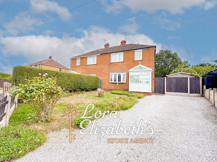 3 Bedroom Semi-Detached House For Sale In Mount Crescent, Warsop, Nottinghamshire, NG20